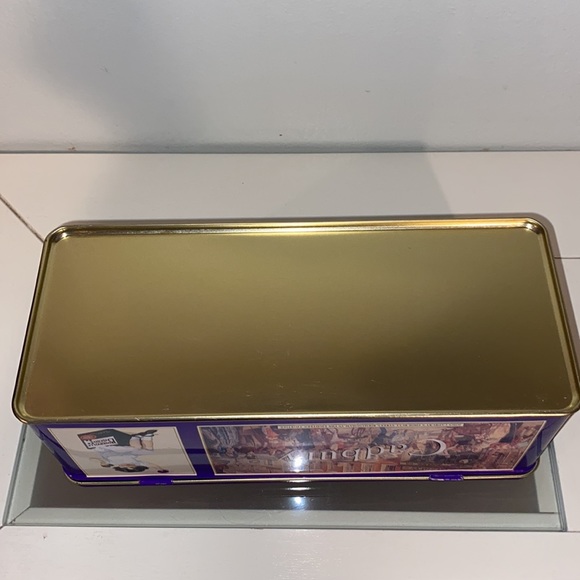 Cadbury's Chocolate Covered Biscuits Tin from 1990's Old World Style - Picture 11 of 12